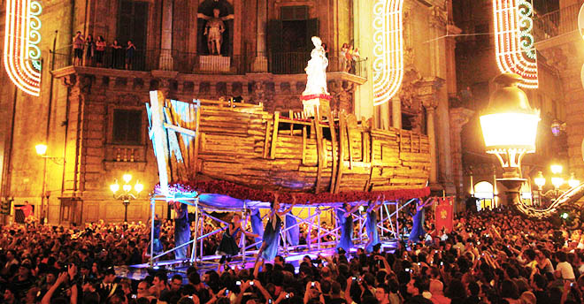 Il 394esimo Festino di Santa Rosalia a Palermo: il corteo tra musica e