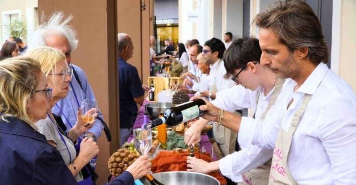 Shopping tra musica e bollicine: degustazioni di vino (gratuite) a Sicilia Outlet Village