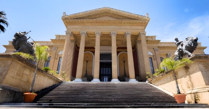 
Visite guidate al Teatro Massimo di Palermo: dal Palco Reale ai segreti dietro le quinte