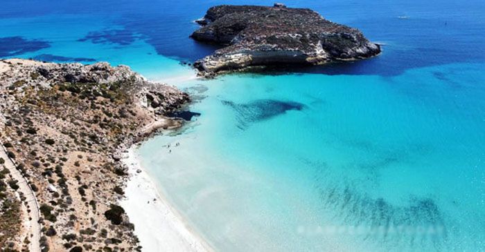 Contraddittoria e bellissima: Lampedusa, un paradiso nascosto nell'ultimo pezzo d'Europa
